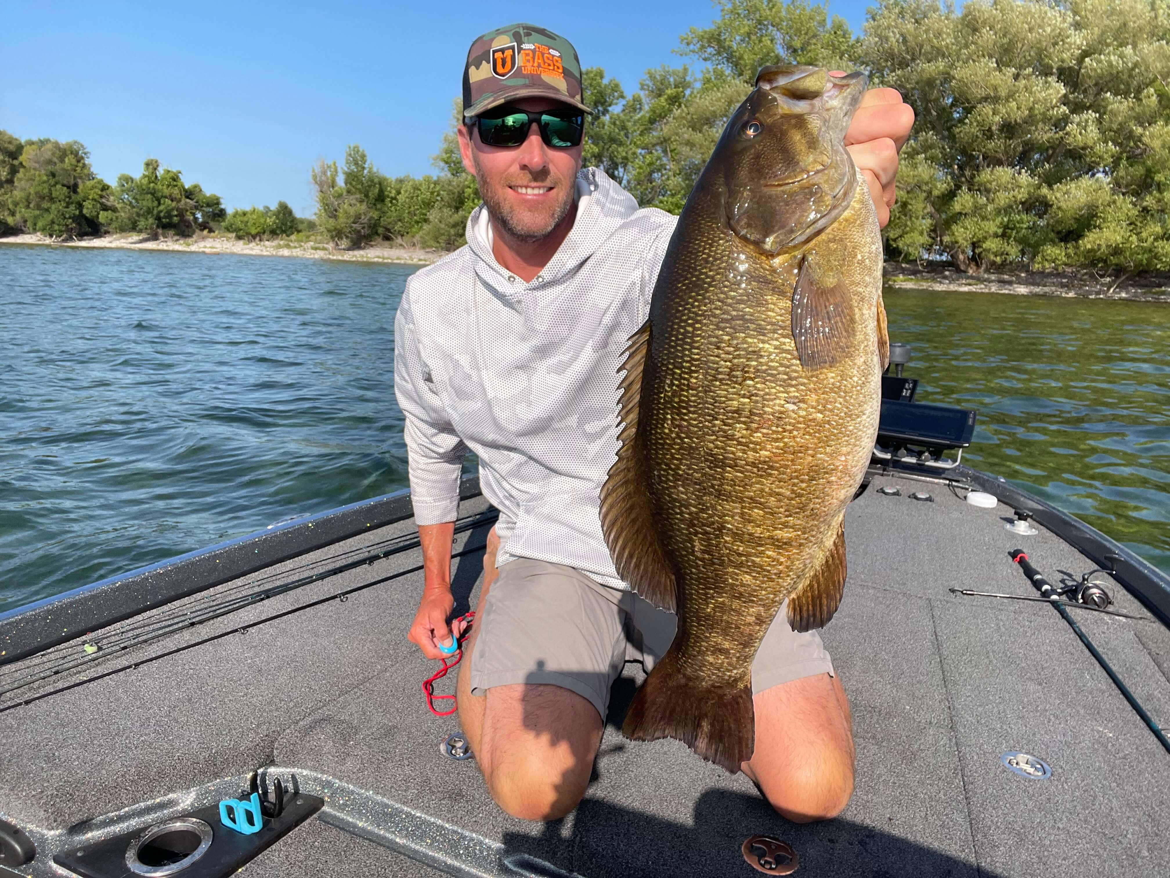 Learn how to fly-rig a streamer for bass fishing